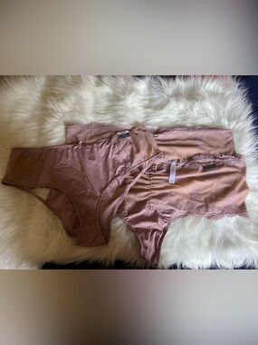 Cacique bundle of panties